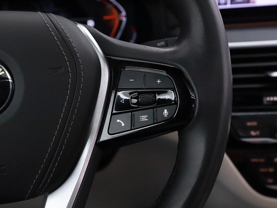 Foto 43 van BMW 5 Serie Touring 520i High Executive | Pano | Leder | 04-