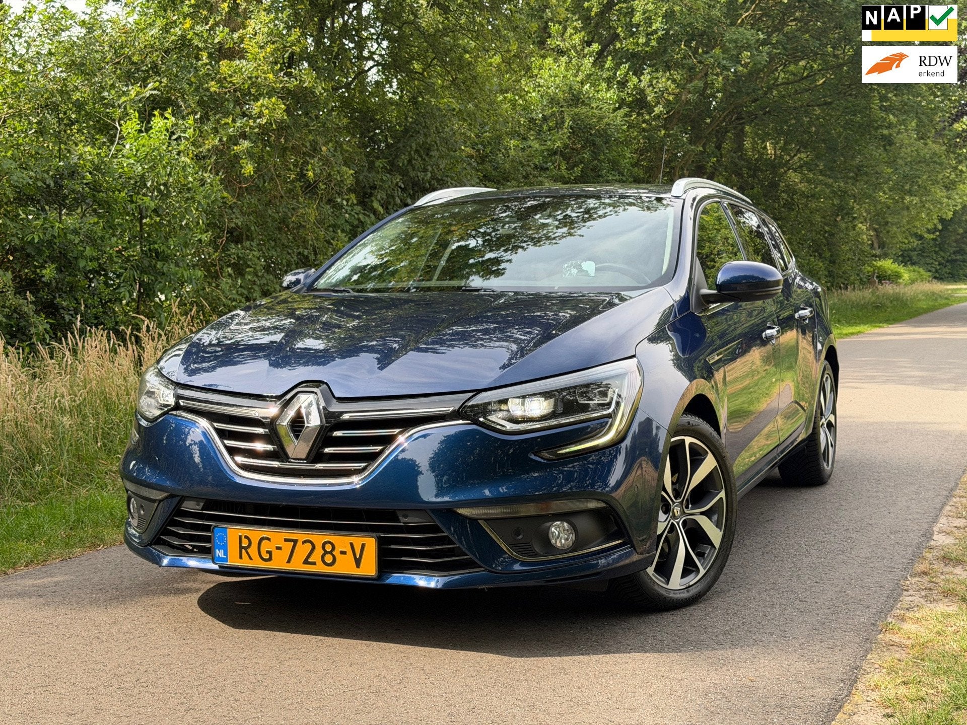 Renault Mégane Estate 1.6 TCe GT | Automaat+Massage stoelen, 1618 cc, Gebruikt, 4 cilinders, Blauw
