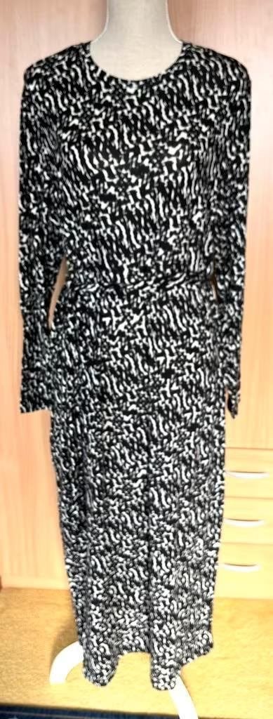 Aware lange jurk maat 44, Kleding | Dames, Jurken, Zwart, Maat 42/44 (L), Ophalen of Verzenden, Zo goed als nieuw