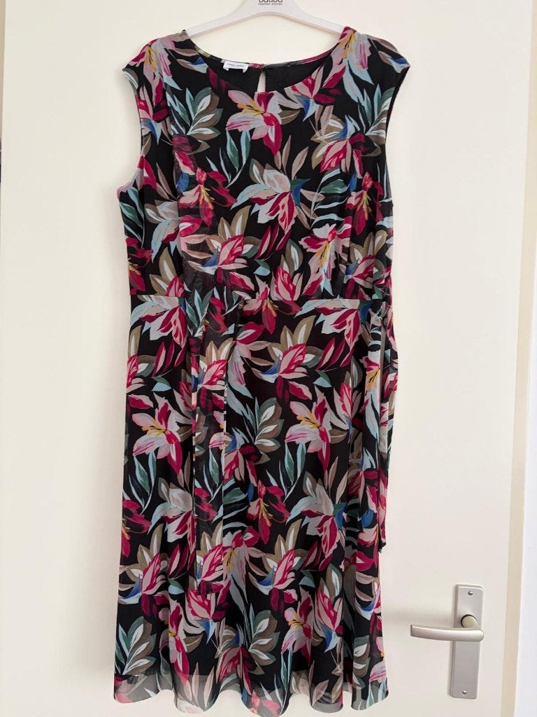 :Gerry Weber Collection jurk met kleurrijke bloemen maat42, Zwart, Maat 42/44 (L), Ophalen of Verzenden, Zo goed als nieuw