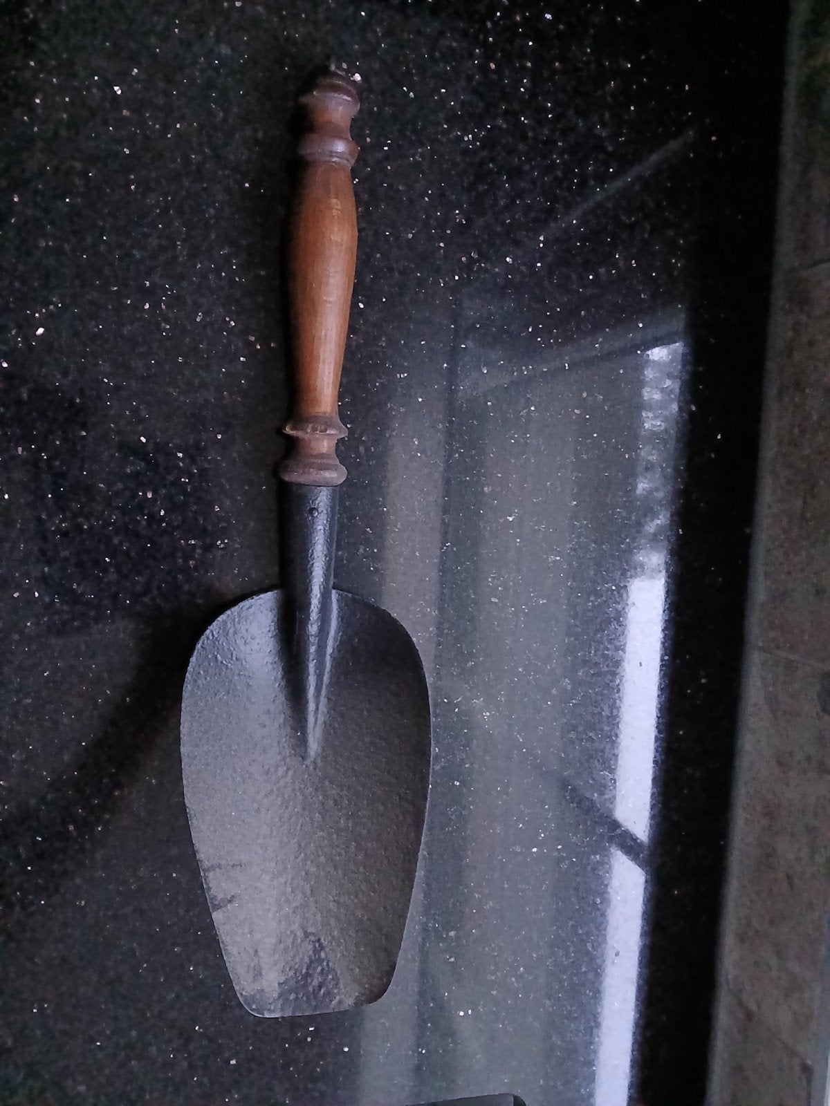 Antieke kolenschep met houten handvat, Ophalen of Verzenden