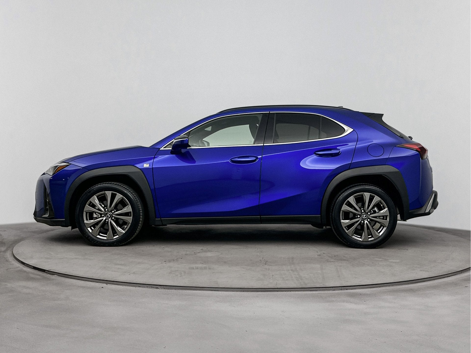 Lexus UX 250h F Sport Line | Parkeersensoren V+A | Blindspot, Auto's, Dealer onderhouden, Gebruikt, 4 cilinders, Met garantie (alle)