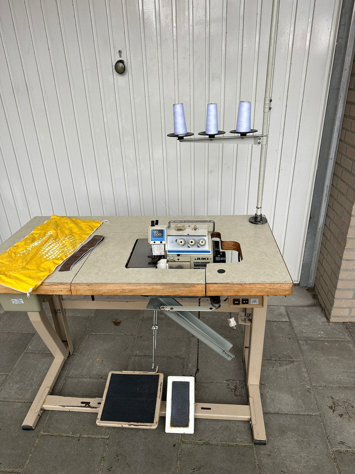 Industriele Juki babylock machine, Hobby en Vrije tijd, Zo goed als nieuw, Lockmachine, Industrieel, Ophalen