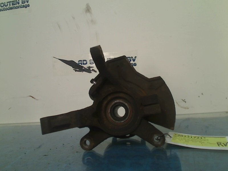 Fusee Rechts Voor Daewoo / Chevrolet Spark (2010-07/2015-12), Gebruikt, Daewoo, General Motors Germany GmbH, Chevrolet.europe@gm.com