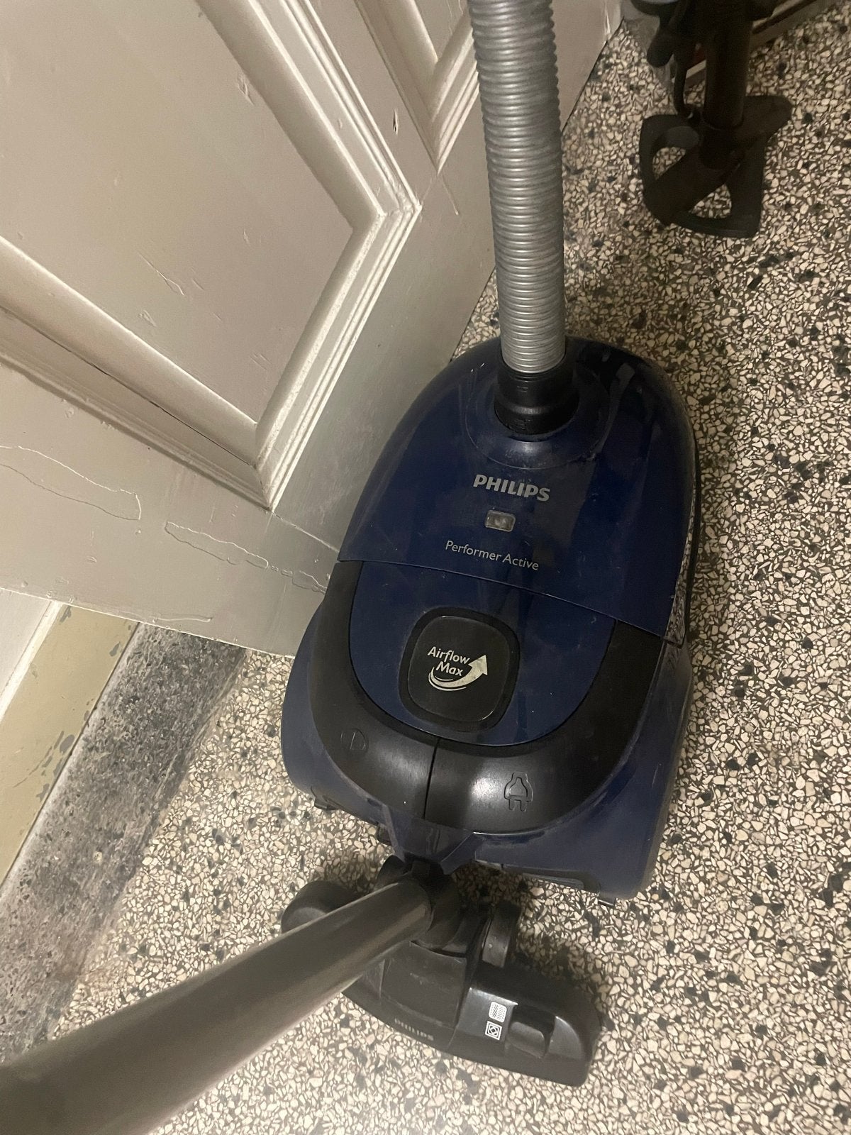 Philips Performer Active stofzuiger (defect, voor onderdelen, Witgoed en Apparatuur, Ophalen, Niet werkend, Sledestofzuiger, Philips