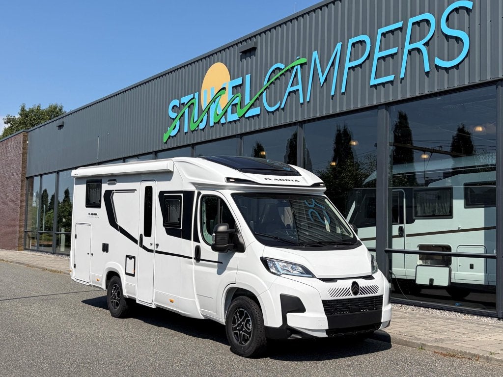 Adria Compact Select DL AUTOMAAT MODEL 2027, Automaat, 6 tot 7 meter, Bedrijf, Diesel