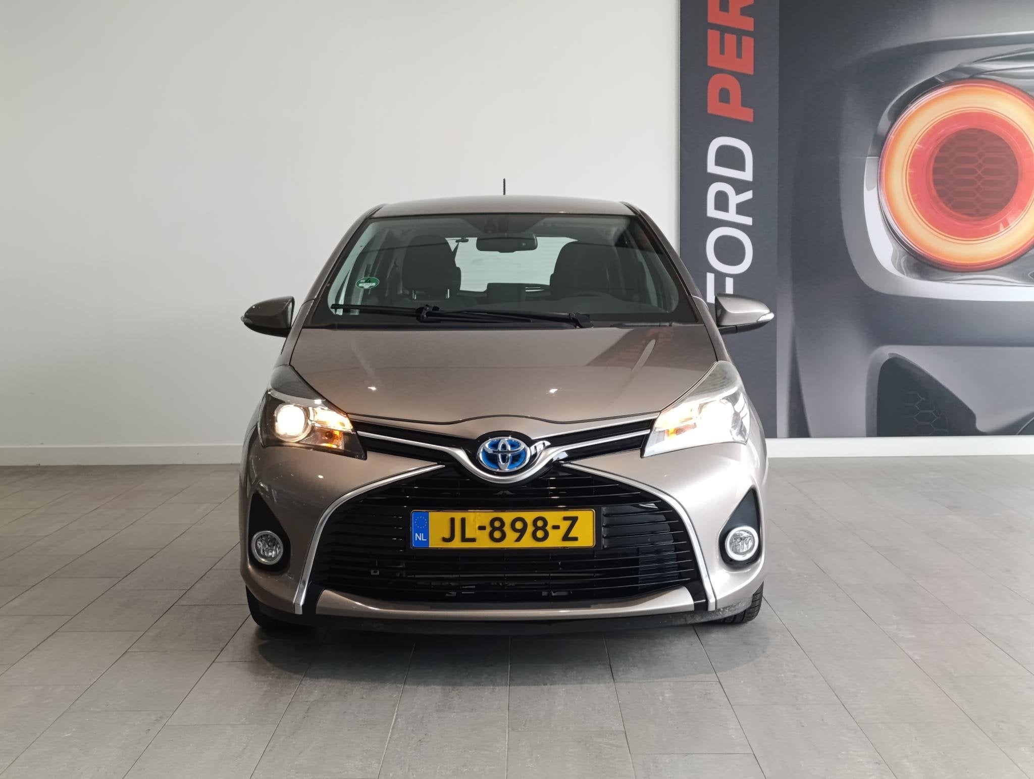 Toyota Yaris 1.5 Hybrid Aspiration | CRUISE CONTROL | ACHTER, Automaat, 1497 cc, Hybride Elektrisch/Benzine, Toyota