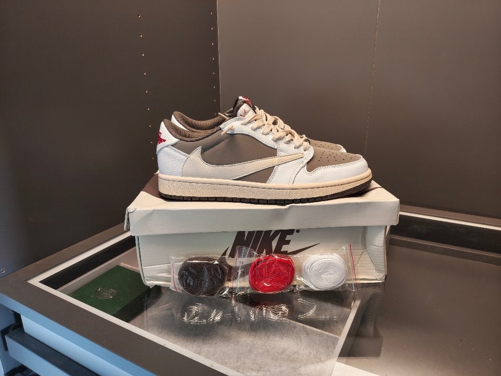 Air Jordan 1 low reverse mocha, Kleding | Heren, Schoenen, Bruin, Nike, Nieuw, Ophalen of Verzenden