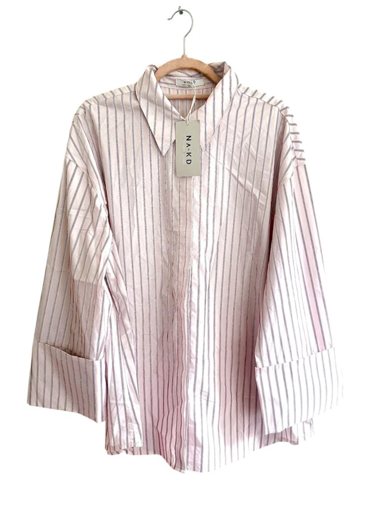Oversized blouse NA-KD lichtroze, Kleding | Dames, Blouses en Tunieken, Ophalen of Verzenden, Nieuw, Maat 38/40 (M), Roze