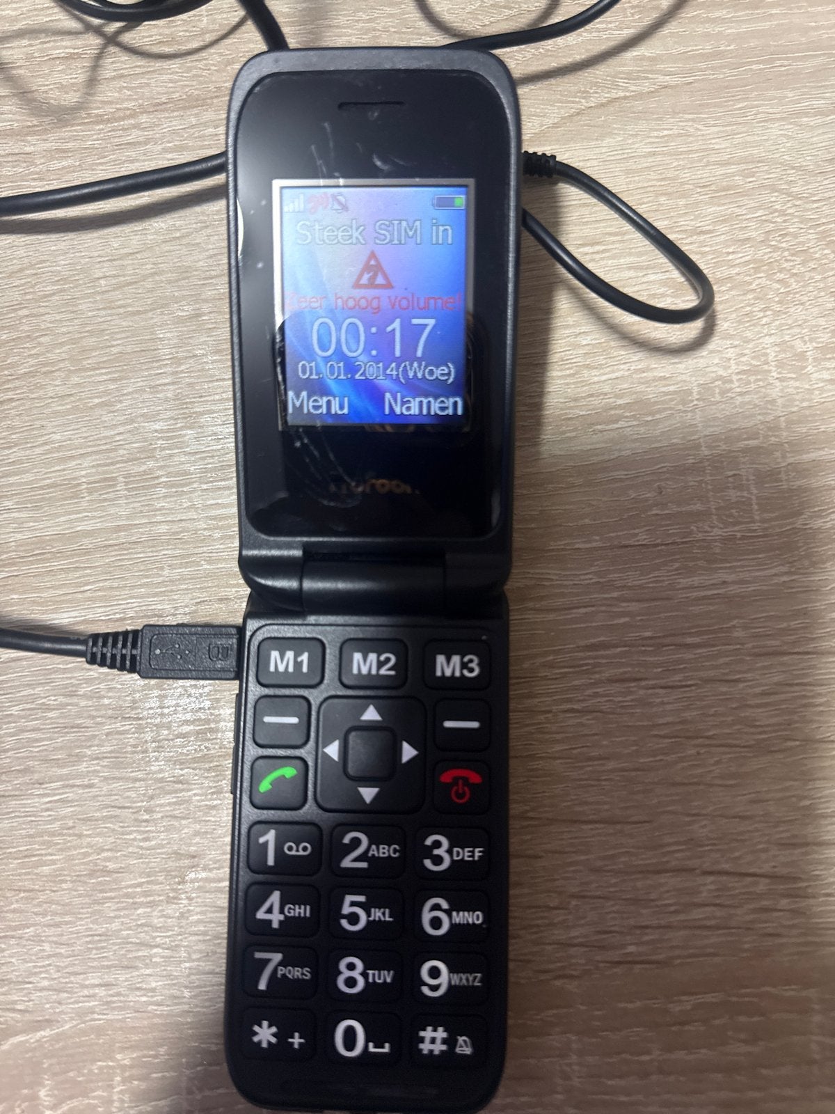 Senioren Klaptelefoon met Grote Toetsen en SOS-knop, Gebruikt, Inklapmodel, Ophalen of Verzenden, Minder dan 3 megapixel