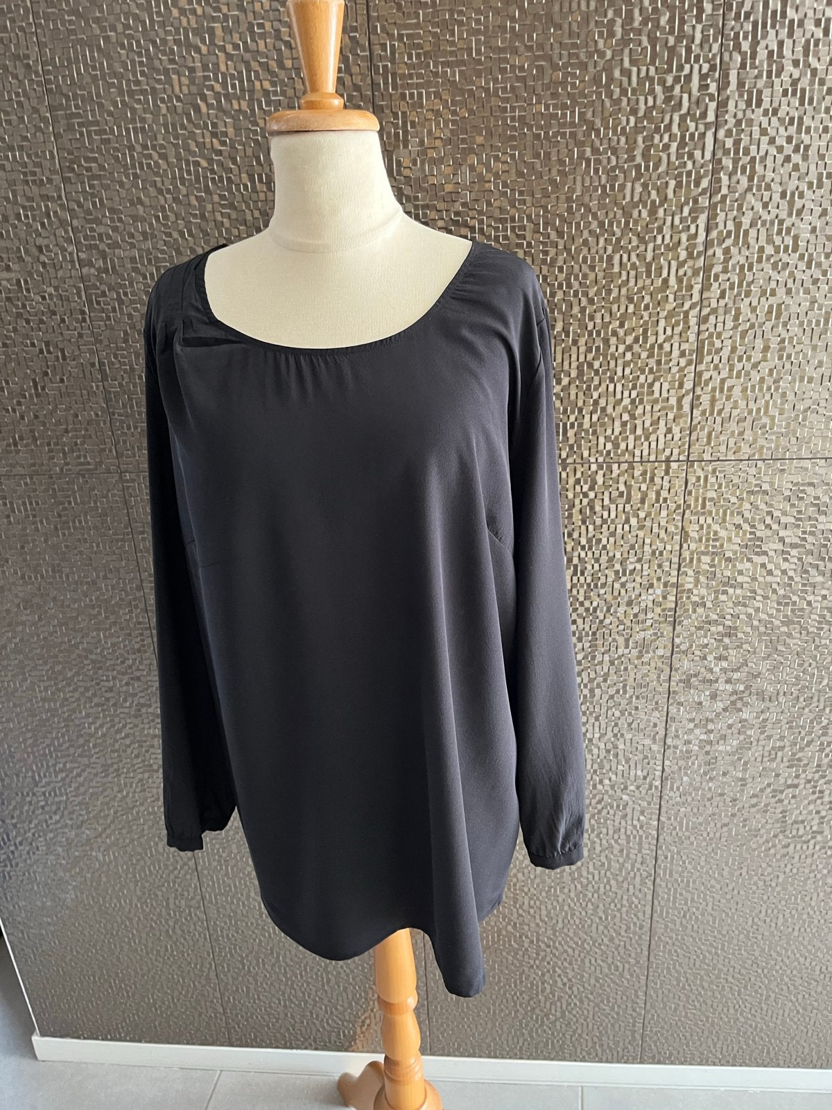 Xandres Zwarte Zijden Blouse 42, Kleding | Dames, Ophalen of Verzenden, Zo goed als nieuw, Maat 42/44 (L), Zwart
