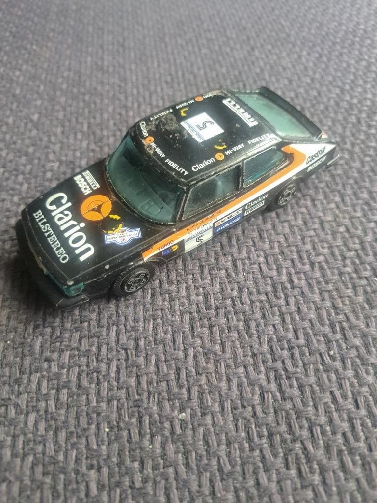 Burago model saab 900 turbo, Gebruikt, Auto, Ophalen of Verzenden, N.b