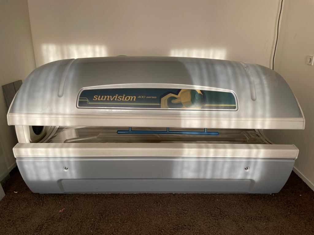 Sunvision 466 XXL Zonnebank - Krachtig en Comfortabel, Ophalen, Gebruikt, Zonnebank dubbelzijdig, 15 lampen of meer