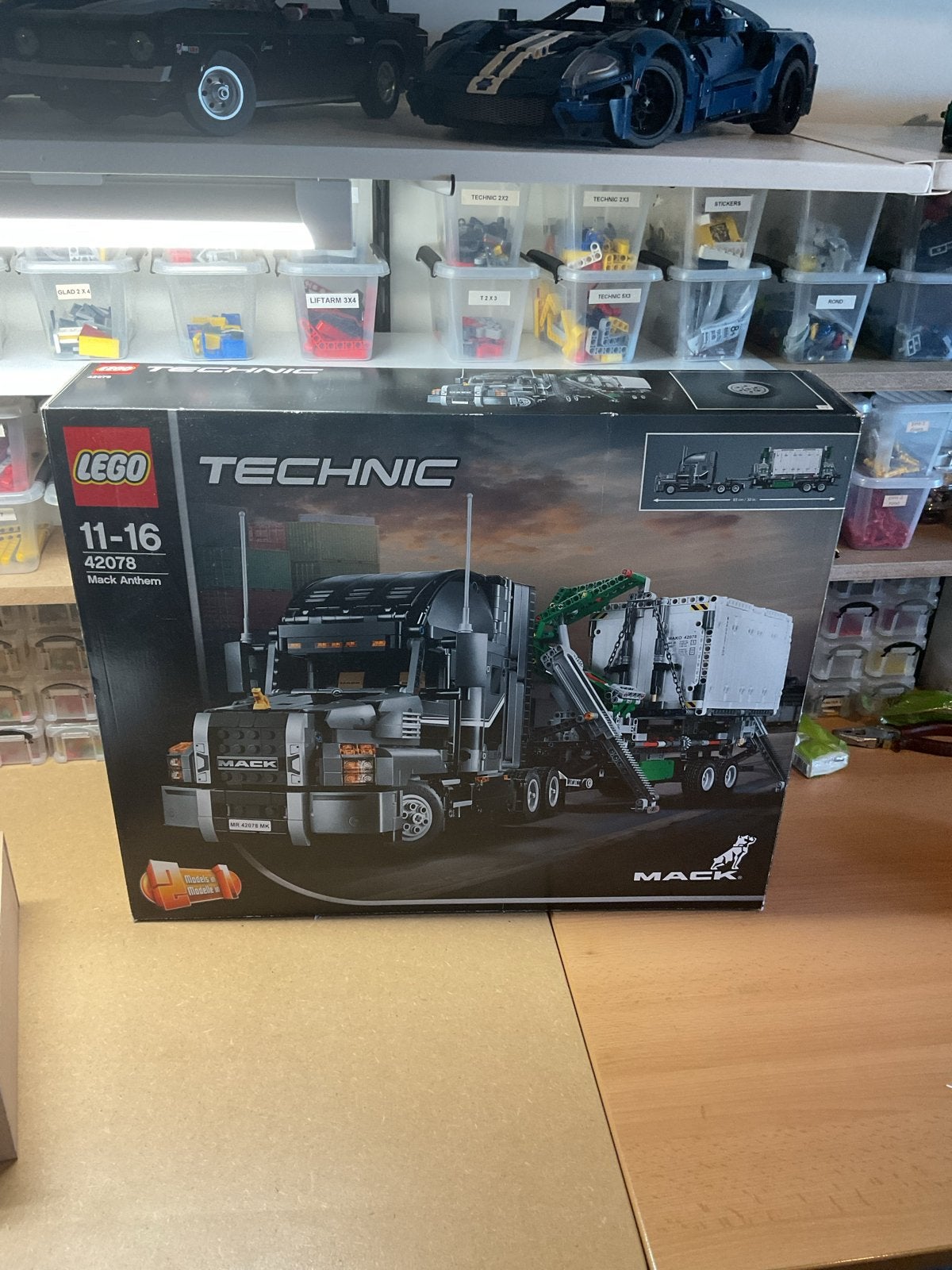 LEGO Technic 42078 Mack Anthem Vrachtwagen, Ophalen, Zo goed als nieuw, Groter dan 1:32