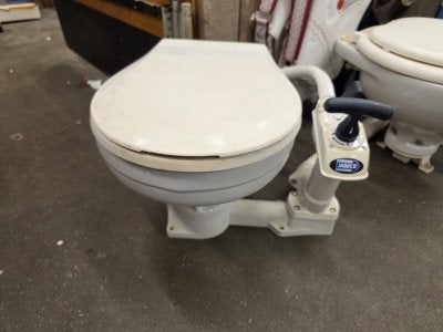 Handpomp toilet, Niet ingevuld, Gebruikt, Niet ingevuld, Niet ingevuld