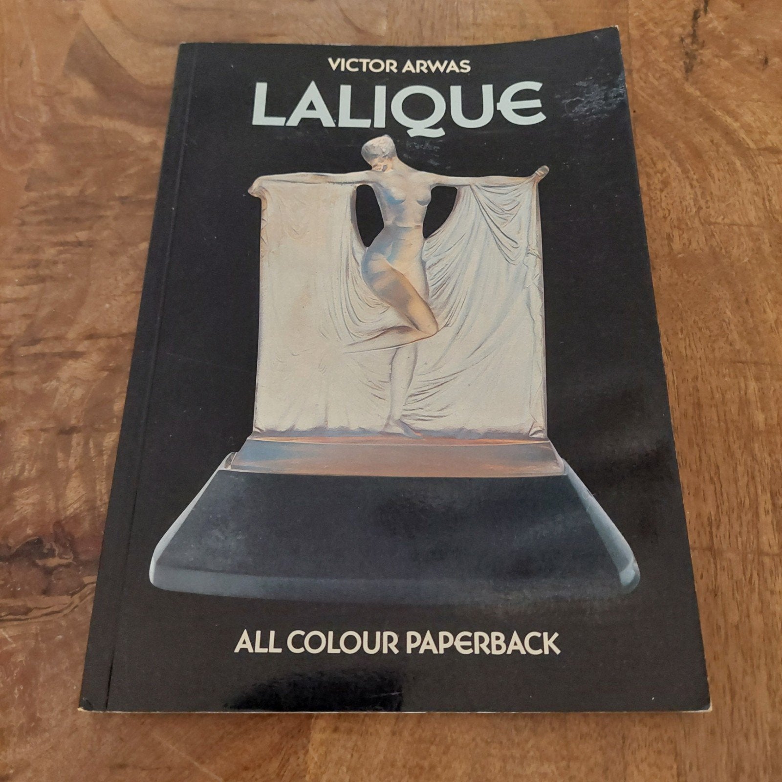 LALIQUE., Ophalen of Verzenden, Gelezen, Overige onderwerpen