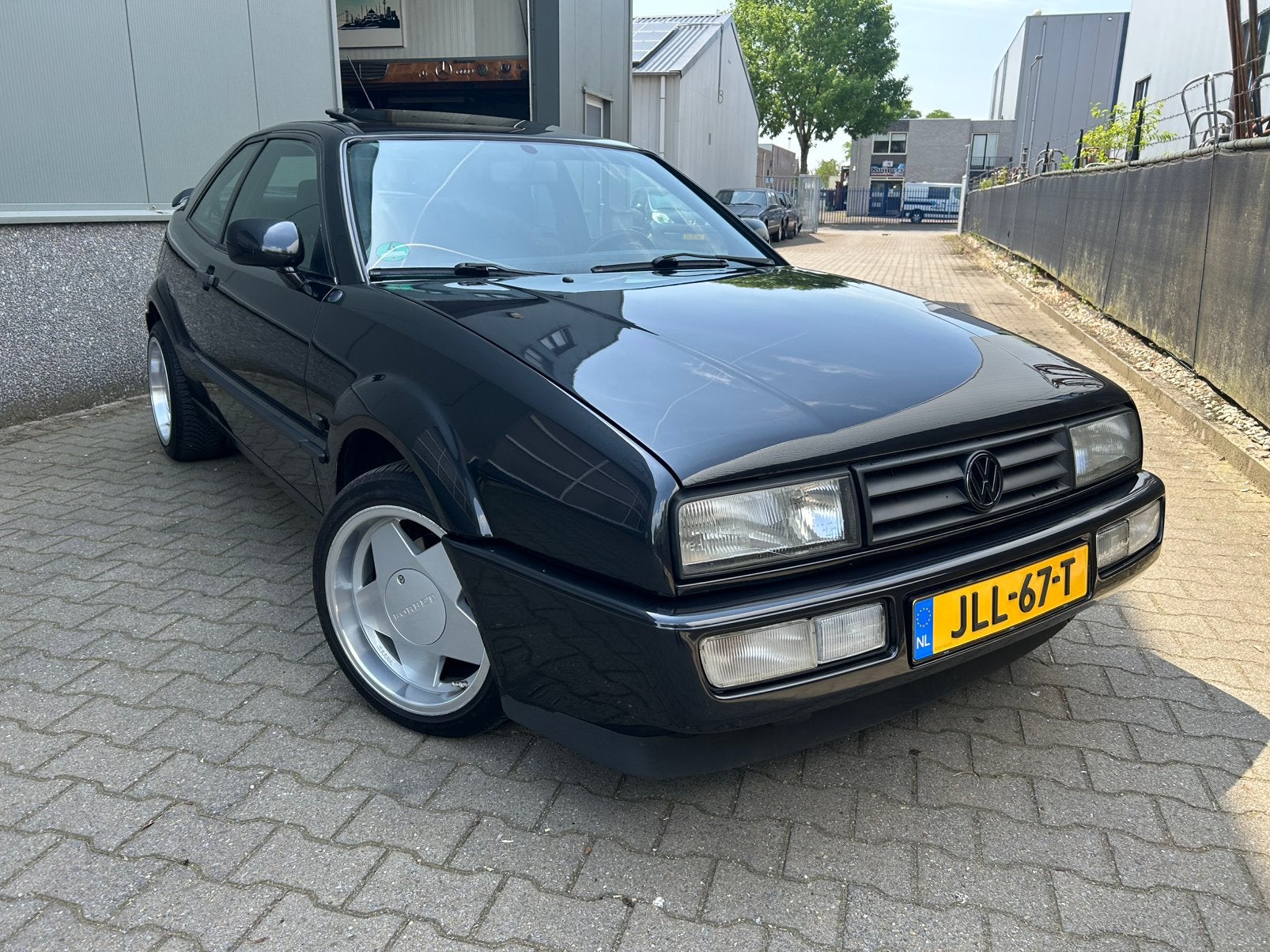 Volkswagen Corrado 2.0 16V, Auto's, Volkswagen, Voorwielaandrijving, Corrado, Zwart, 4 cilinders