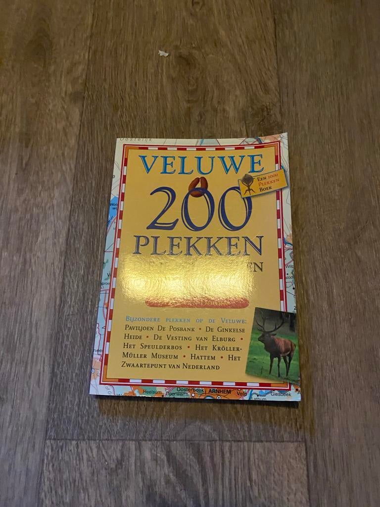 Veluwe: 200 plekken - Reisgids met bijzondere locaties, Ophalen of Verzenden, Zo goed als nieuw