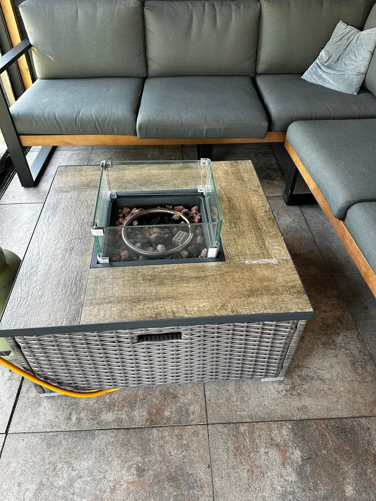 Luxe vuurtafel met gasbrander en glazen ombouw, Ophalen, Zo goed als nieuw, Vuurkorf