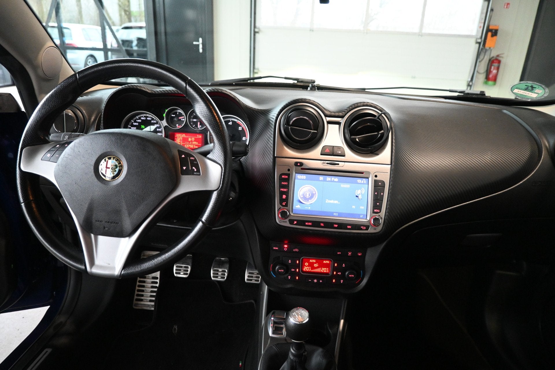 Alfa Romeo MiTo 1.3 JTDm ECO Distinctive Clima Navigatie Cru, Auto's, Voorwielaandrijving, Euro 5, 86 pk, Gebruikt