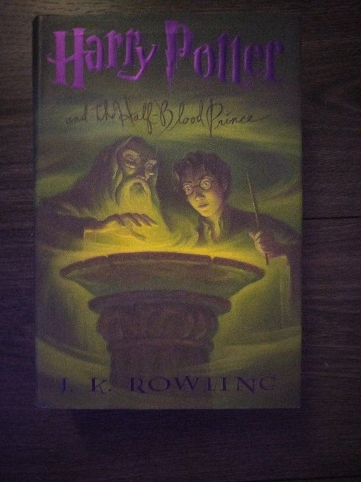HARRY POTTER AND THE HALF BLOOD PRINCE HARDCOVER UK, Ophalen of Verzenden, Zo goed als nieuw, Boek of Poster