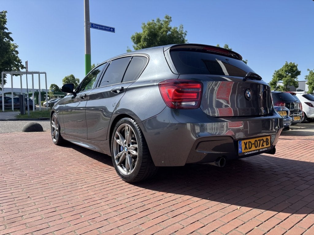 BMW 1-serie M135i Executive | navi | airco | automaat |, Auto's, Gebruikt, 320 pk, 6 cilinders, 2979 cc