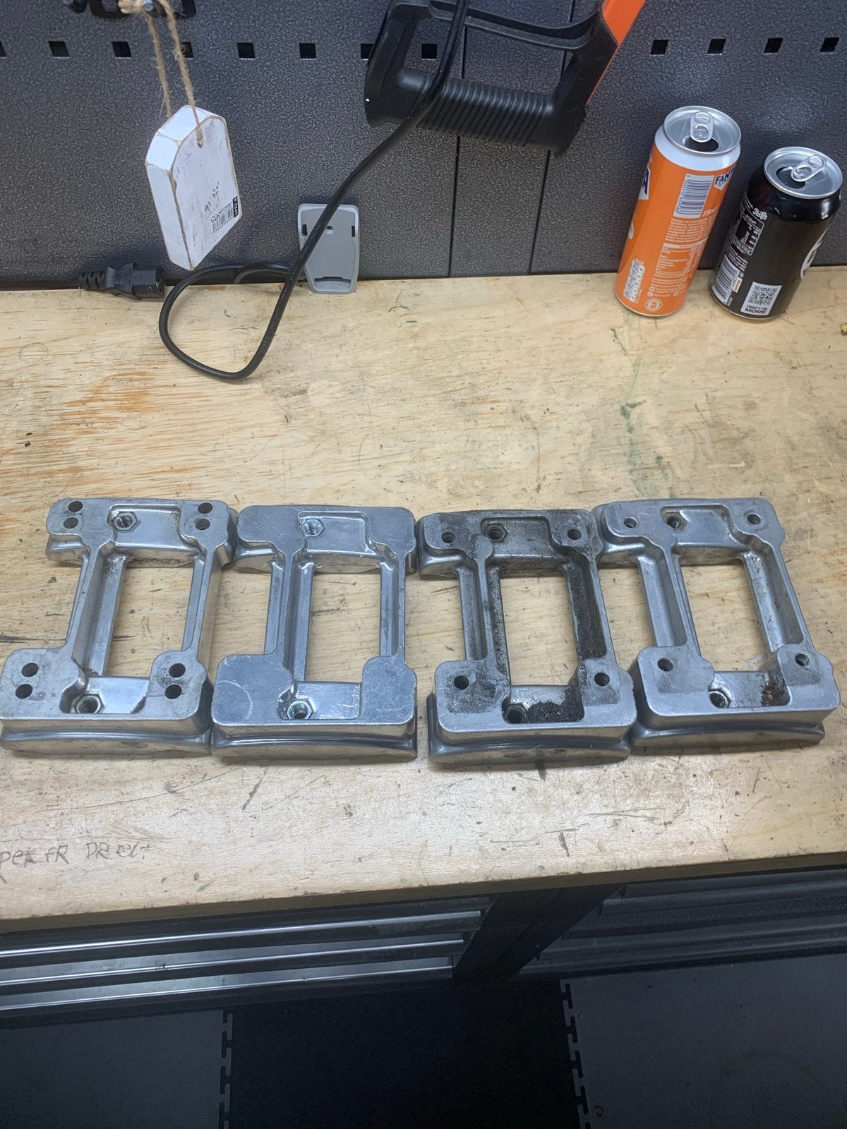 Set van 4 aluminium motorsteunen, Auto-onderdelen, Ophalen of Verzenden, Gebruikt, Universele onderdelen