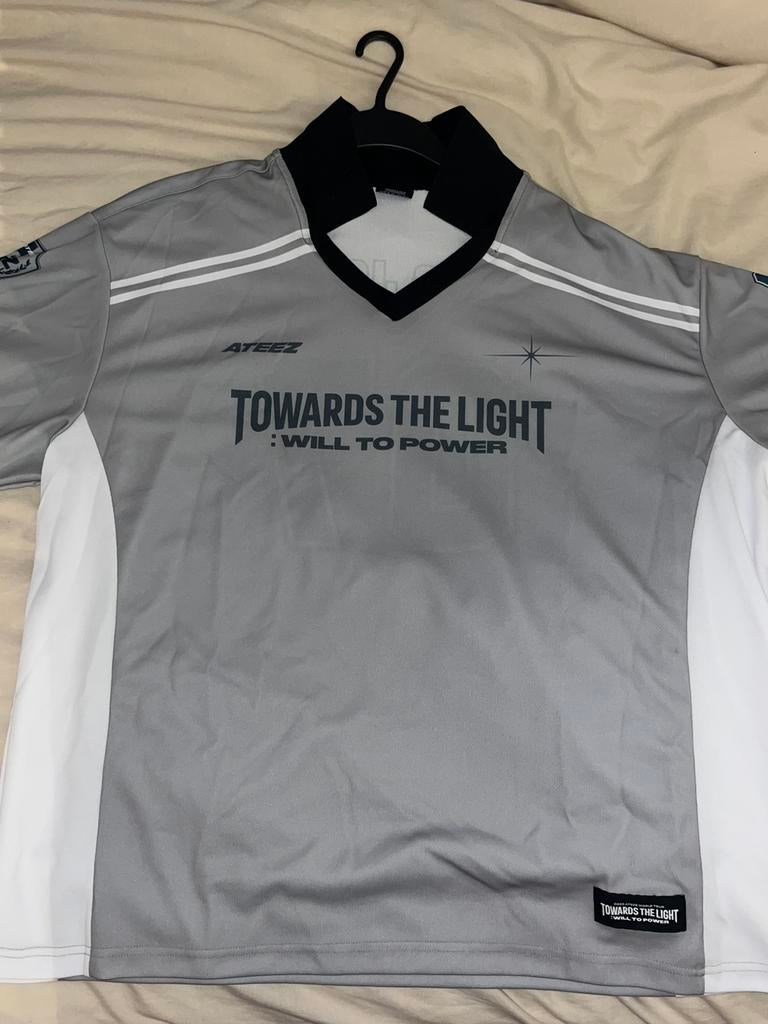 Ateez Hongjoong jersey, Ophalen of Verzenden, Nieuw, Kleding