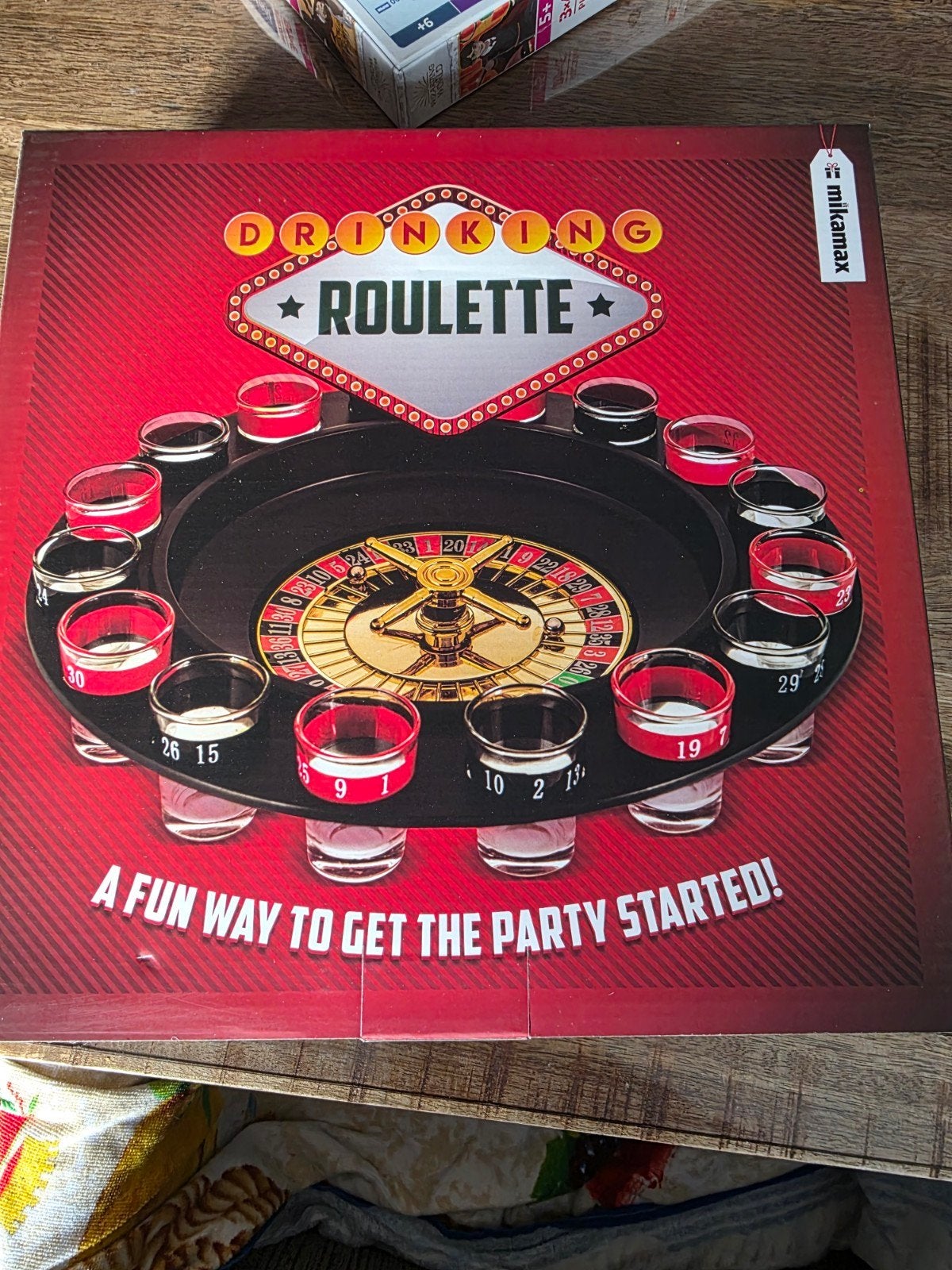 Tekoop Drinking Roulette Spel - Feestplezier gegarandeerd!, Vijf spelers of meer, Ophalen of Verzenden, Nieuw, Mikamax