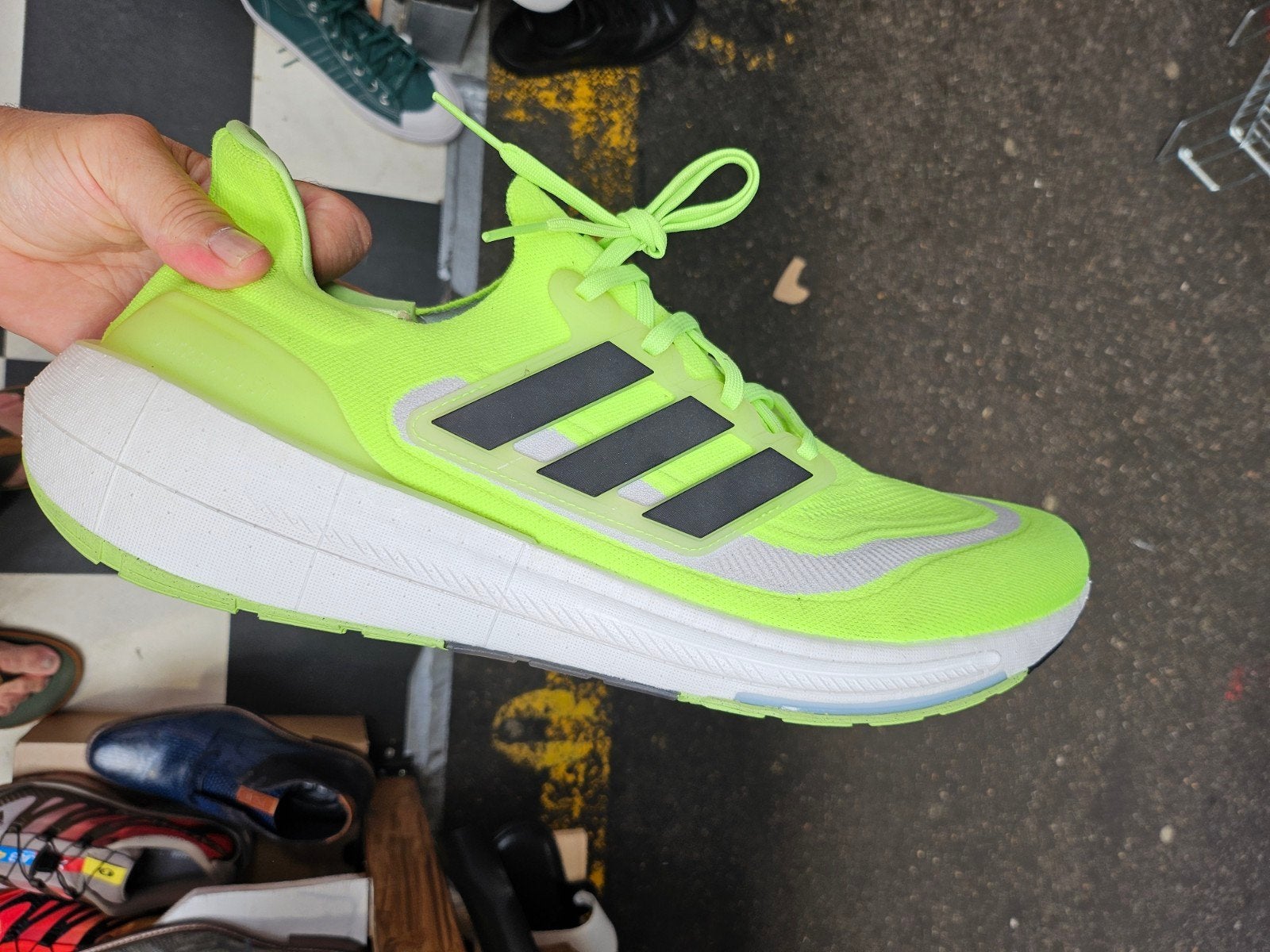 Nieuwe Adidas Sportschoenen Maat 53⅓ - Neon Geel, Overige kleuren, Contact@adidas.com, Nieuw, Ophalen of Verzenden