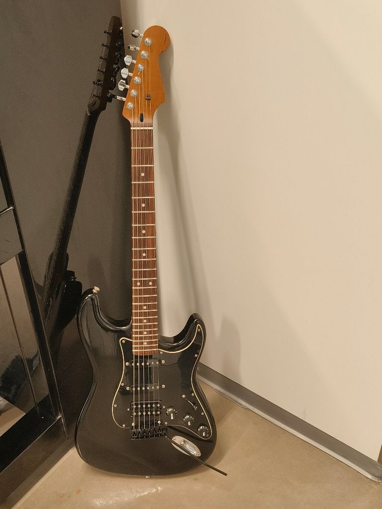 Stratocaster - Zwart, Ophalen, Gebruikt, Solid body, Overige merken