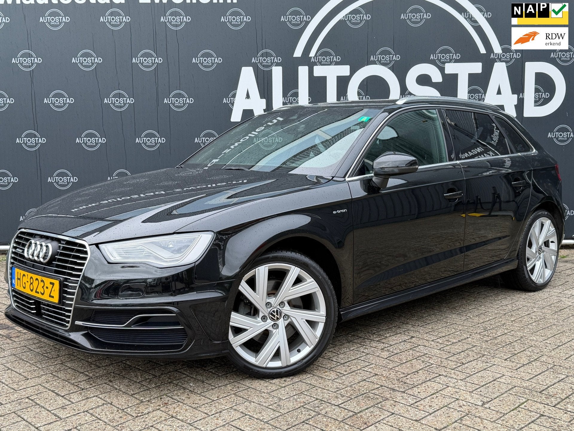 Audi A3 Sportback 1.4 e-tron PHEV NL-Auto / 2e Eigenaar / Au, 8 kWh, 4 cilinders, 150 pk, Zwart