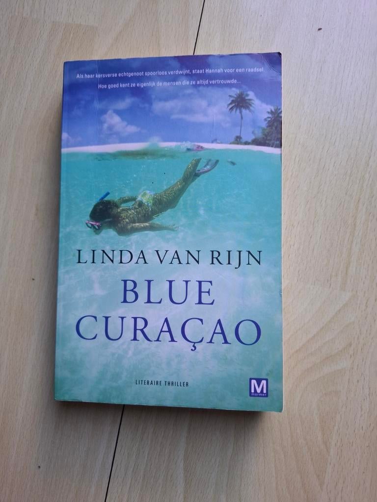 Linda van Rijn Blue Curaçao, Ophalen of Verzenden, Zo goed als nieuw