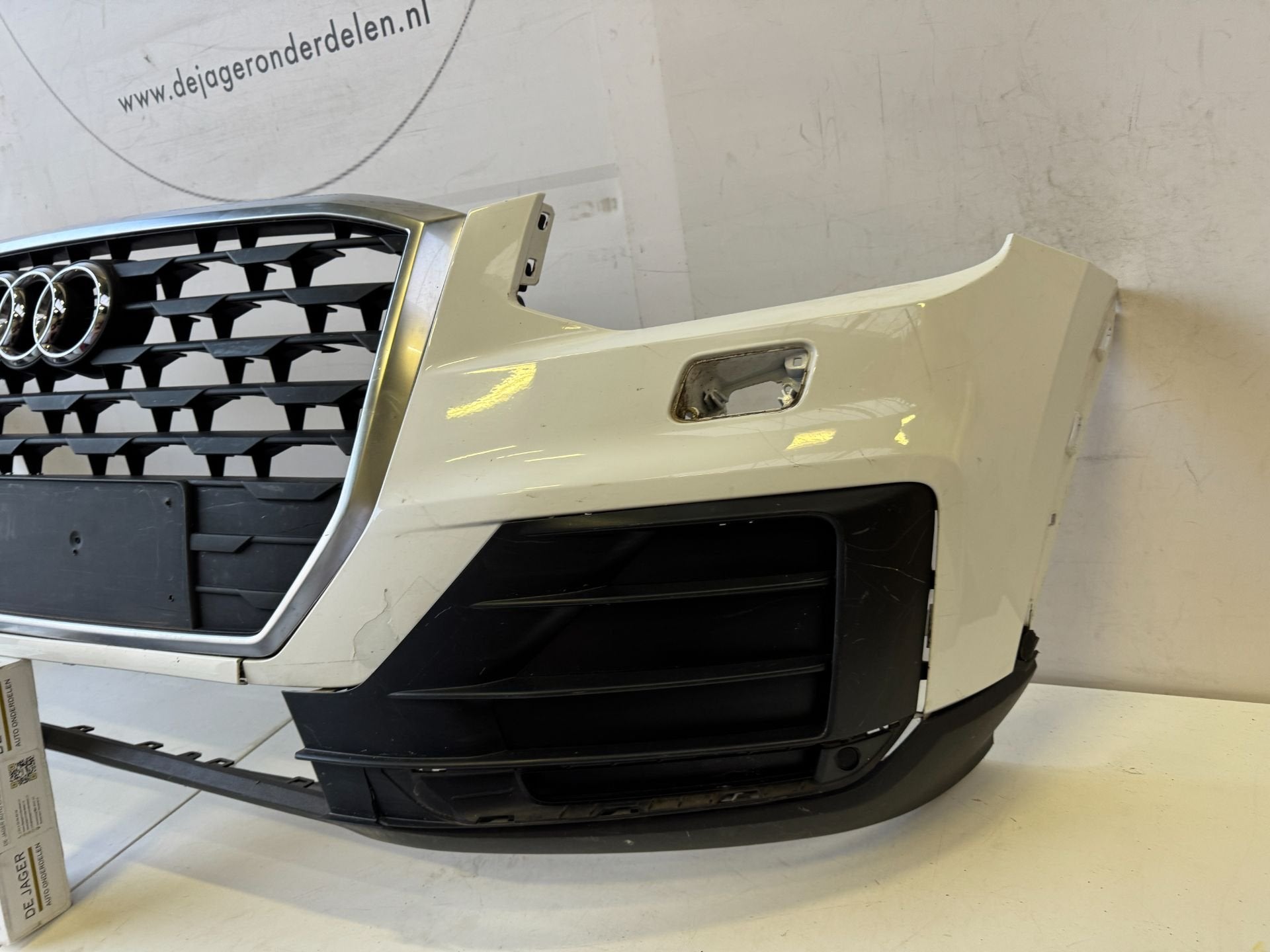 AUDI Q2 S LINE 81A VOORBUMPER BUMPER 81A807437A 2016-, Auto-onderdelen, Carrosserie en Plaatwerk, Gebruikt, Voor, AUDI AG, Auto-Union-Strasse 1
85045  Ingolstadt, DE