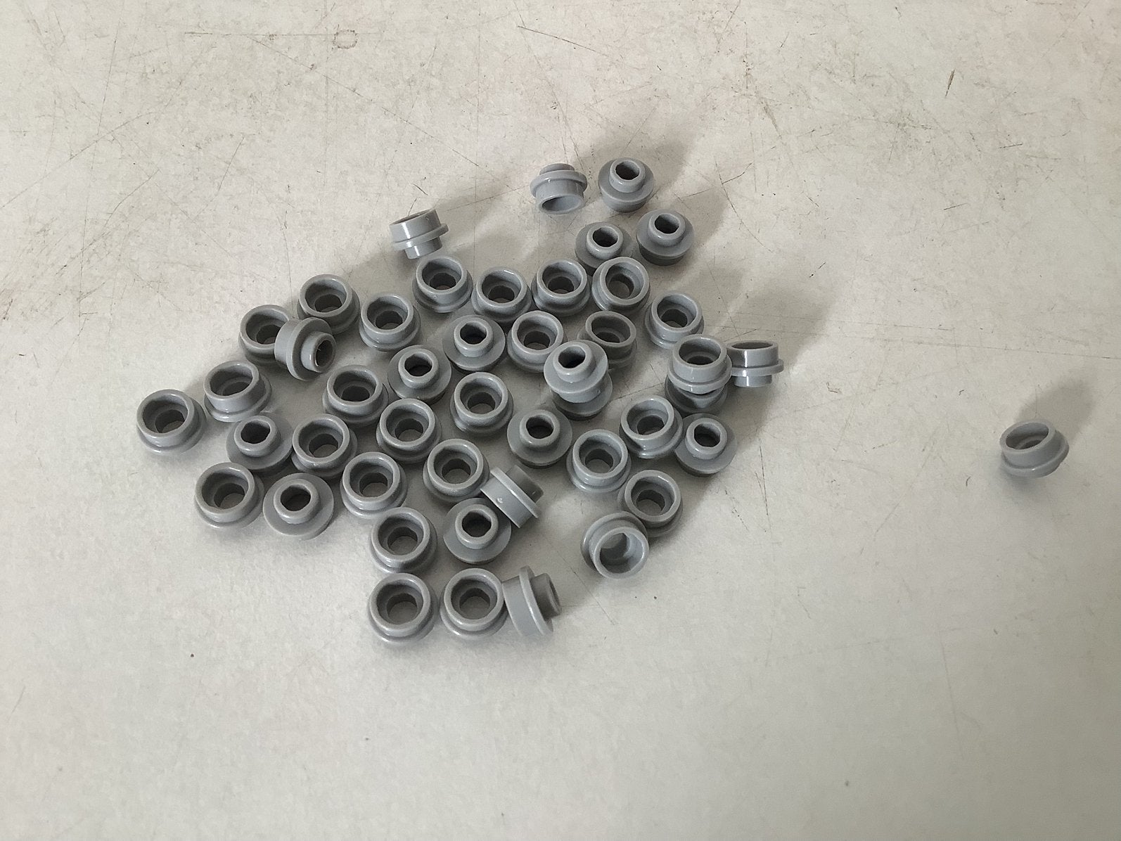 Lego plaat 1x1 rond met open nop licht grijs, Ophalen of Verzenden, Gebruikt, Losse stenen, Lego