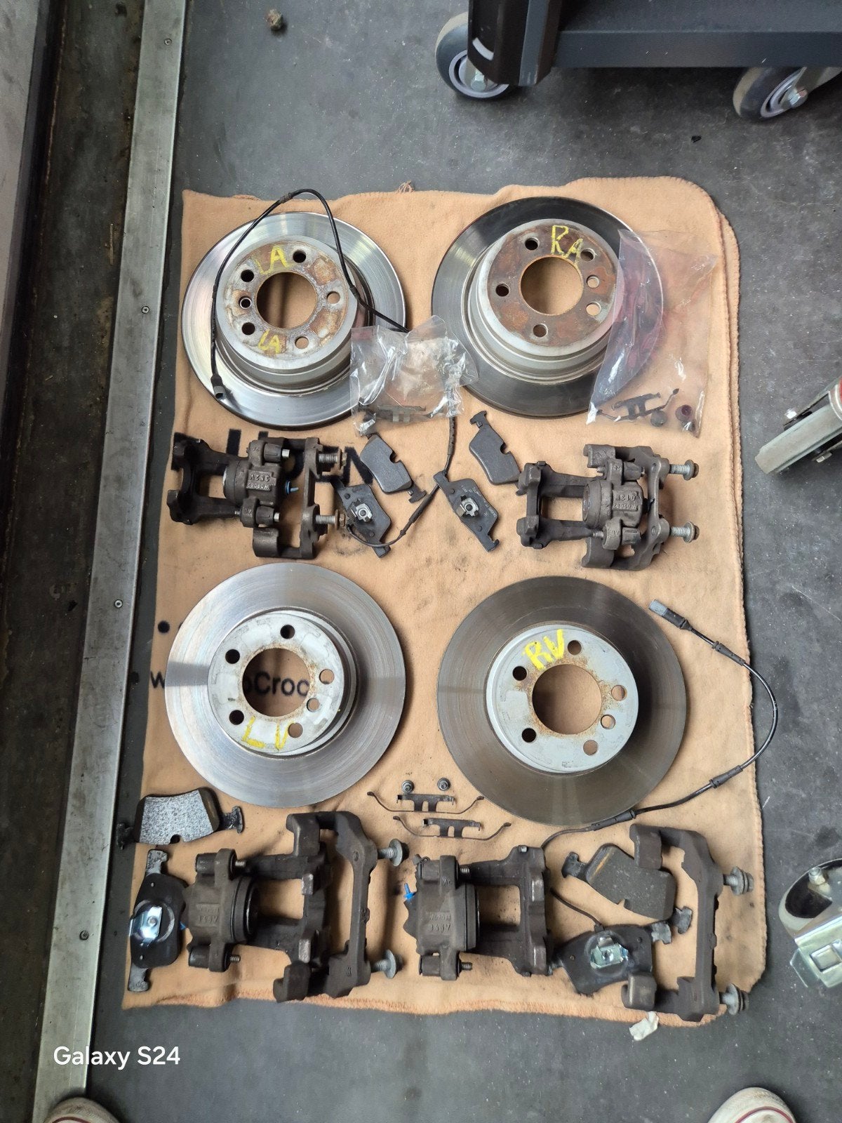 Te koop komplete remset voor Bmw f31 320i., Ophalen of Verzenden, BMW