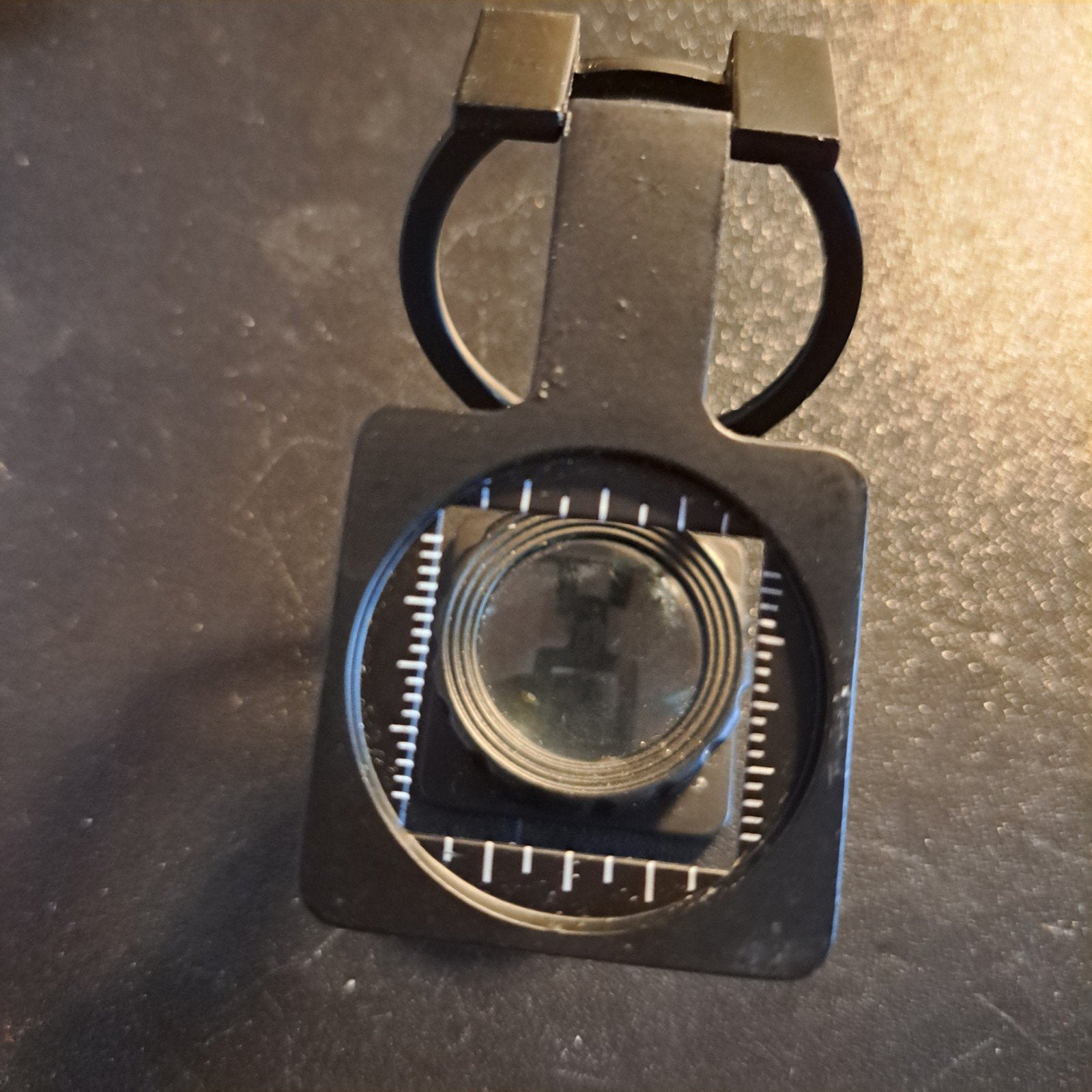 Opvouwbaar vergrootglas met meetliniaal, Ophalen of Verzenden, Gebruikt, Vergrootglas of Loep