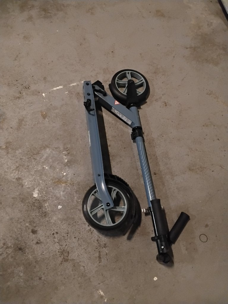 Opvouwbare step - Ideaal voor woon-werkverkeer, Fietsen en Brommers, Ophalen, Gebruikt, Gewone step, Onbekend