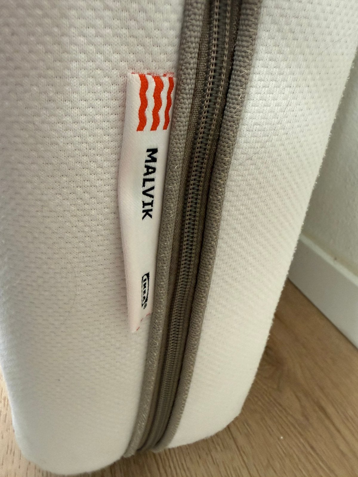 Gratis IKEA Malvk schuimmatras; wit; middelstevig; 90x200cm, Huis en Inrichting, Gebruikt, 90 cm, Eenpersoons, Ophalen of Verzenden