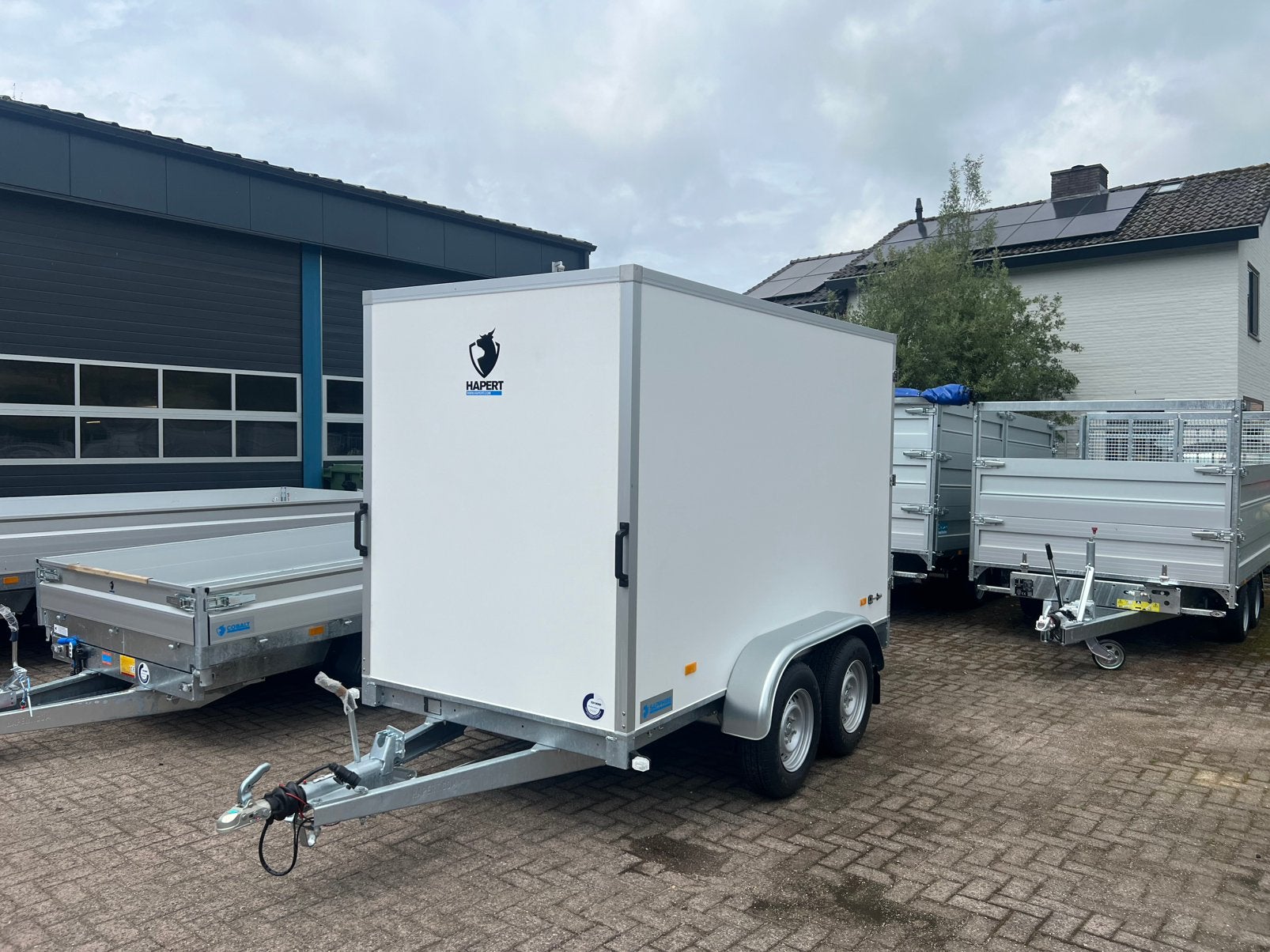 Hapert gesloten bakwagen, Ophalen, Nieuw