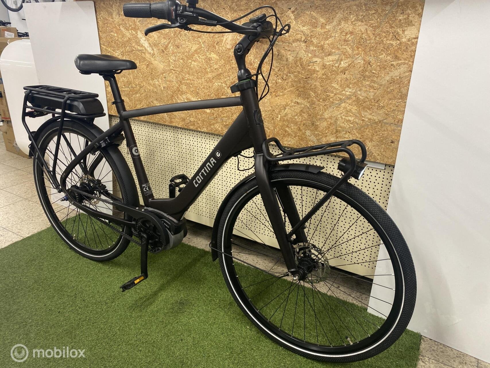 CORTINA E COMMON 2026 BOSCH HERENFIETS 56CM BELTDRIVE 841 KM, CORTINA, Zo goed als nieuw, Cortina, 50 km per accu of meer