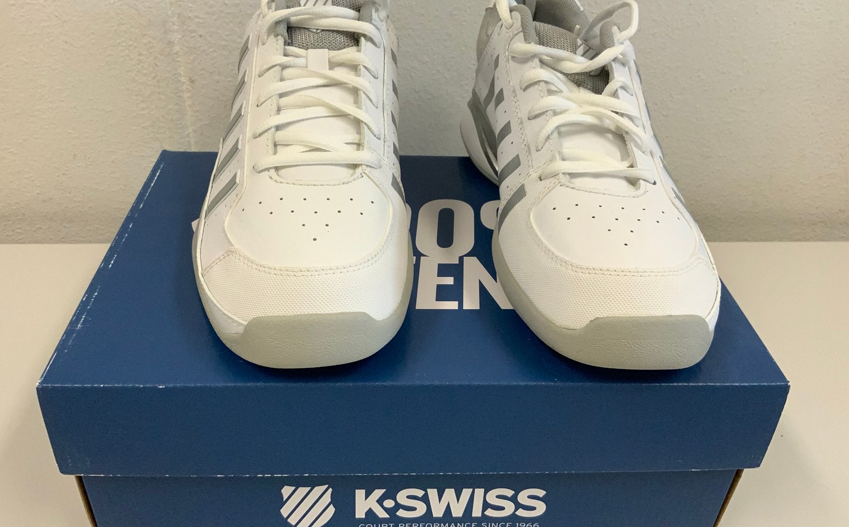 K-Swiss women carpet tenniscchoen indoor gladde zool mt41, Sport en Fitness, Schoenen, Nieuw, Ophalen of Verzenden, K-Swiss