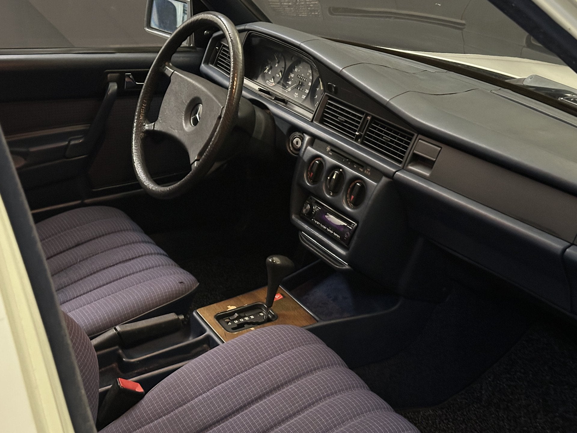 Mercedes-Benz 190 2.0 *Oldtimer*Automaat* (bj 1984), foto 11
