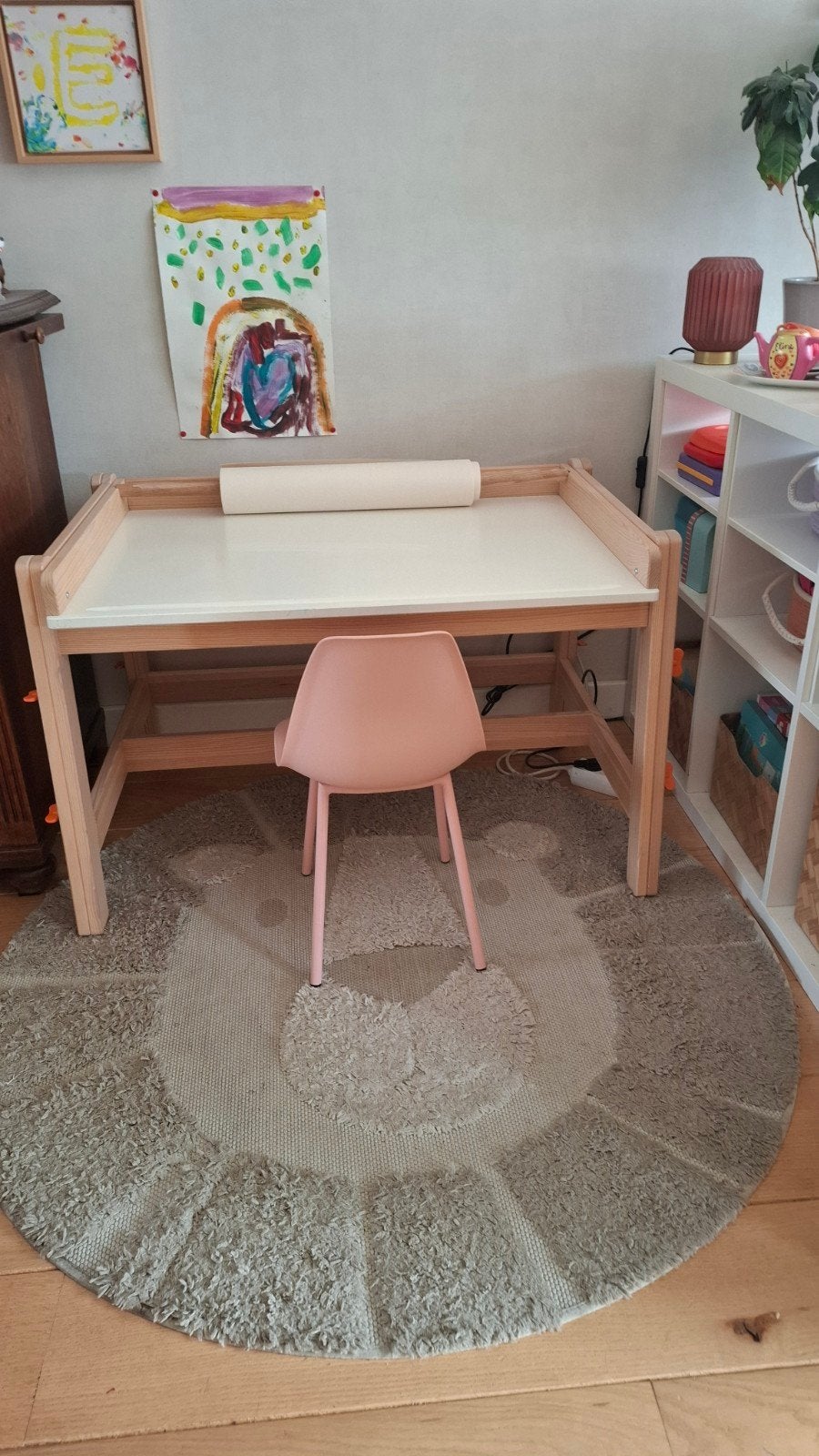 Ikea Flisat bureau met Kwantum roze stoel, Ophalen, Gebruikt, Tafel(s) en Stoel(en)