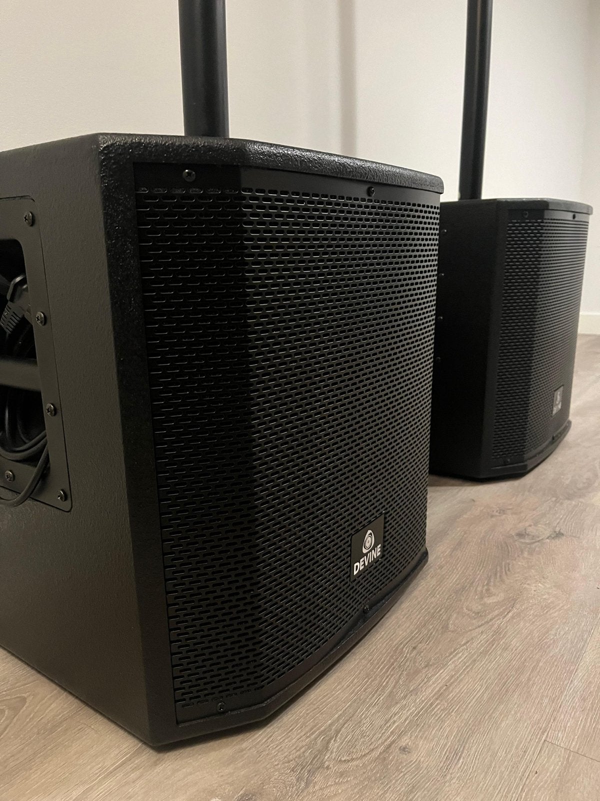 Devine Artis B12A Active Subwoofer, Subwoofer, Zo goed als nieuw, Ophalen, 150 watt of meer