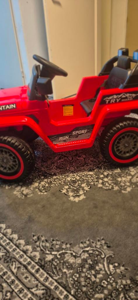 Kinder elektrische auto - Rode Jeep, Ophalen of Verzenden, Gebruikt