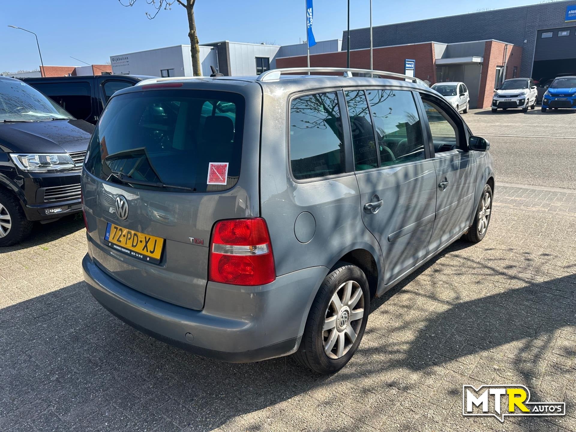 Volkswagen Touran 2.0 TDI Highline AUTOMAAT|EXPORT, Auto's, Volkswagen, 15 km/l, Gebruikt, Zwart, 4 cilinders