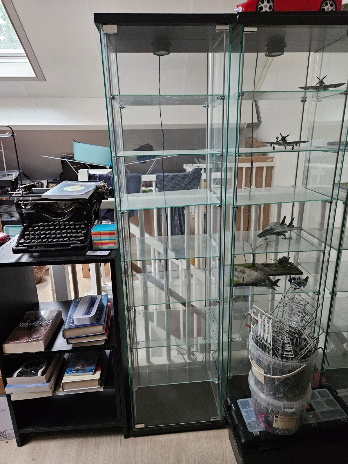 IKEA Detolf Vitrinekast met verlichting - Zwart/Glas, Ophalen, Minder dan 50 cm, Modern, minimalistisch, 150 tot 200 cm