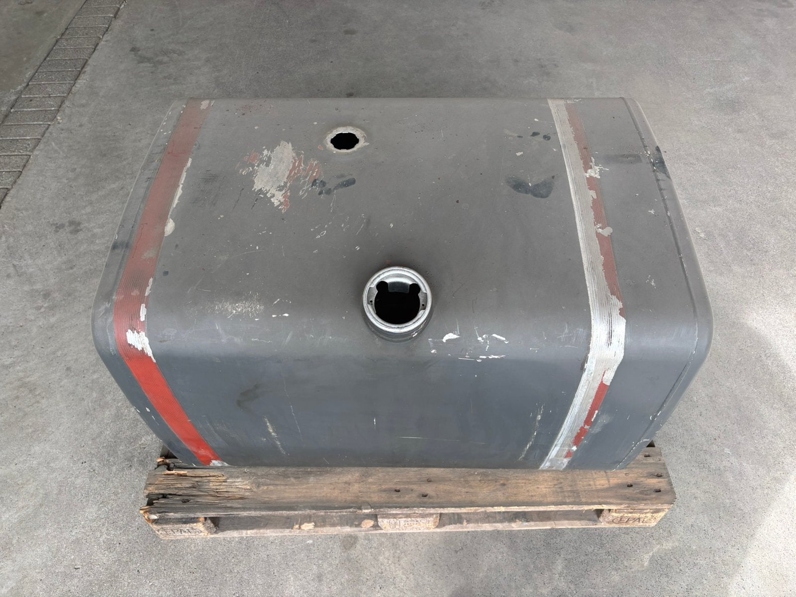 Scania brandstoftank, Ophalen, Gebruikt, Scania, Brandstofsystemen