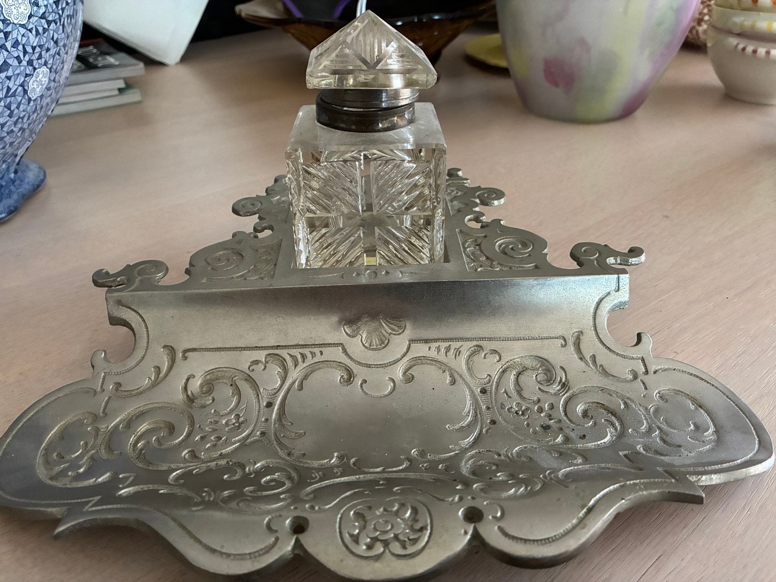 Antieke inktpot met penhouder - sierlijk metaal en glas, Ophalen of Verzenden